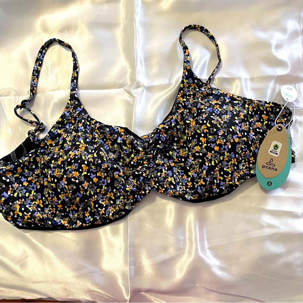 NWT Prana Jess bikini top floral size large reversible